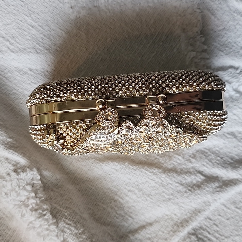 Clutch - Picture 7 of 10